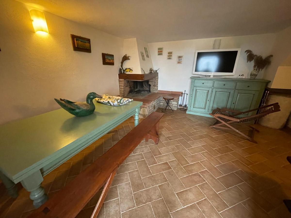 Il Rifugio Nelle Crete Apartment Vescona Bagian luar foto